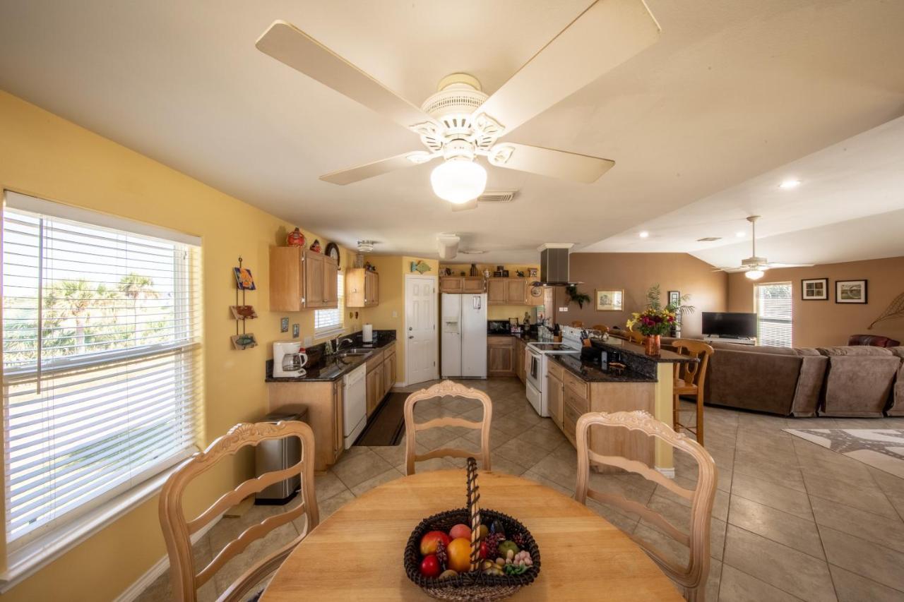 Relax At Our Beach Haven - Pet Friendly Galveston Exterior foto