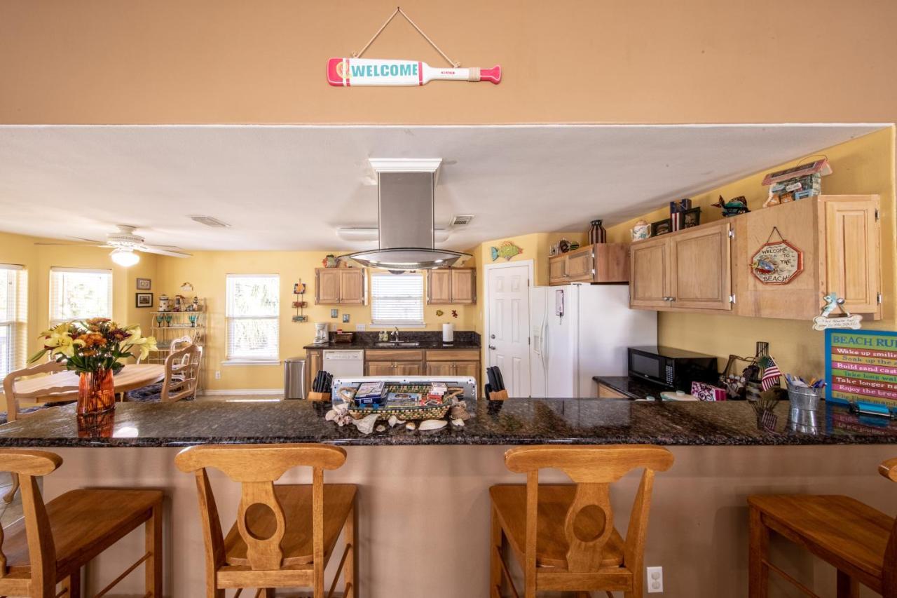 Relax At Our Beach Haven - Pet Friendly Galveston Exterior foto