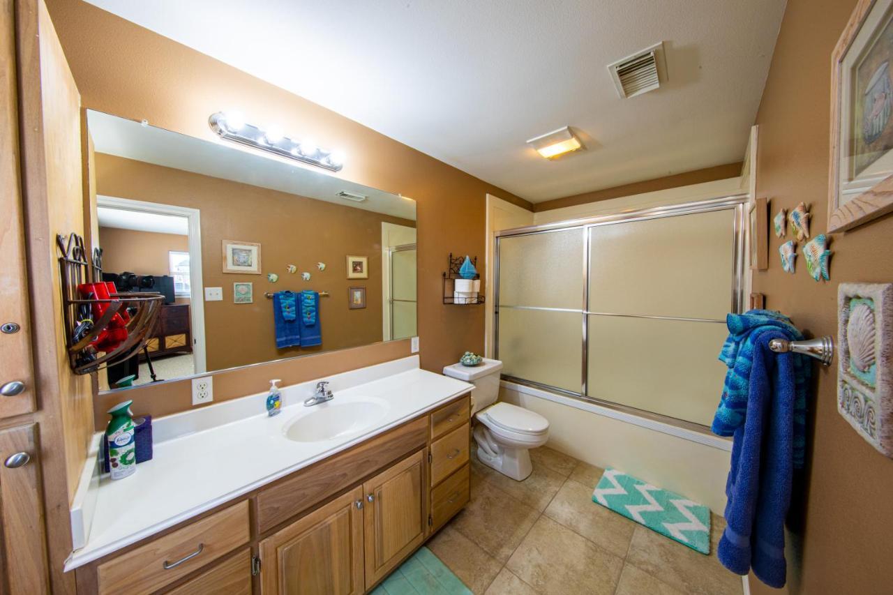 Relax At Our Beach Haven - Pet Friendly Galveston Exterior foto
